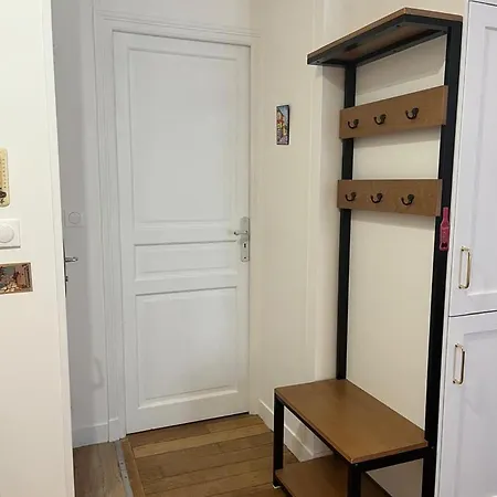 Modern & Bright Near Batignolles * Parijs