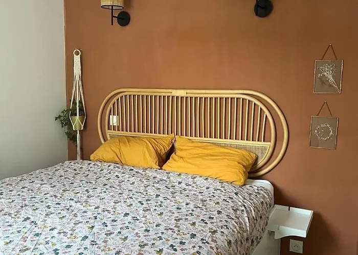 Modern & Bright Near Batignolles * 파리